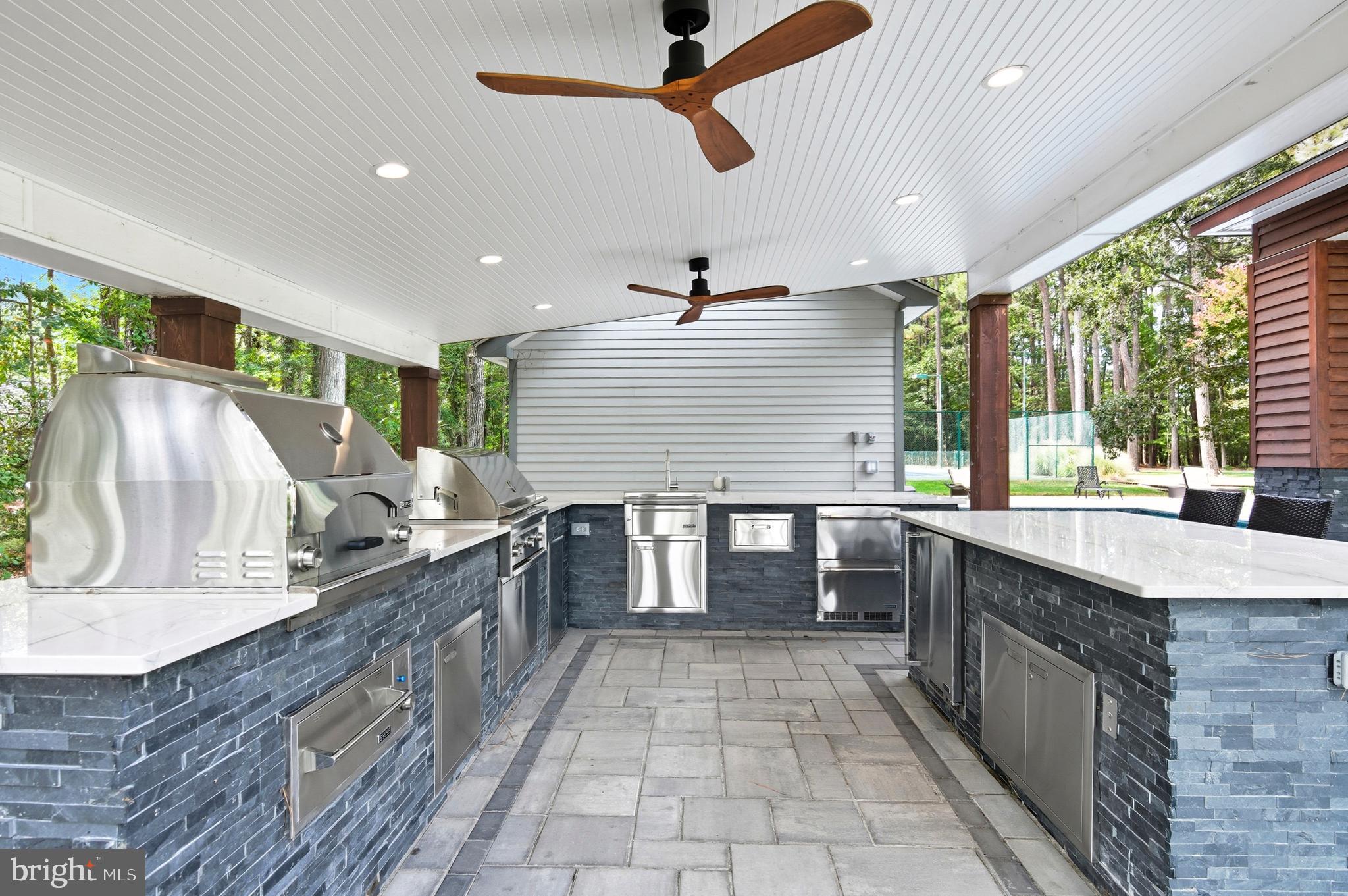 ROYAL OAK - Residential