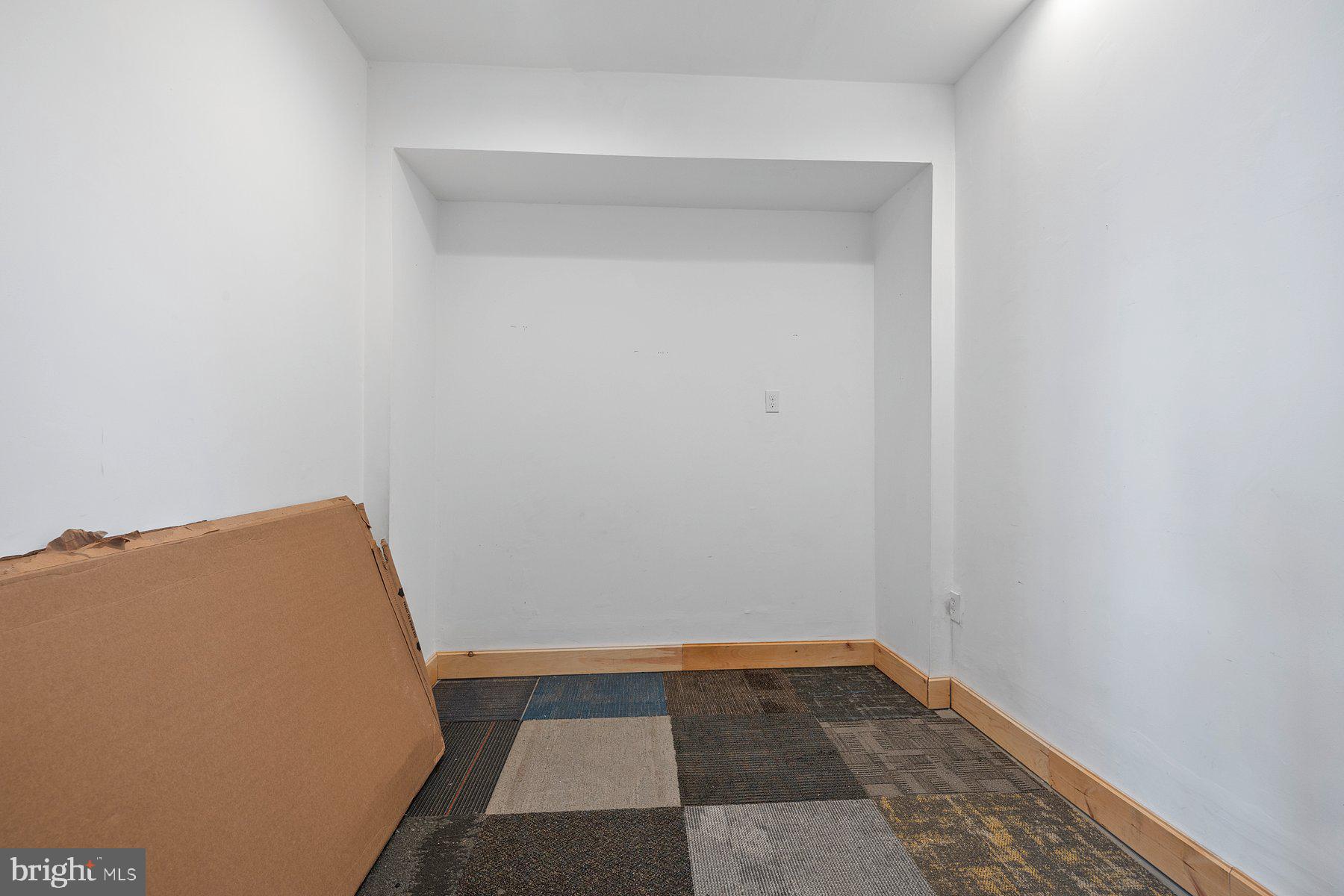 GARRETT PARK ESTATES - Residential