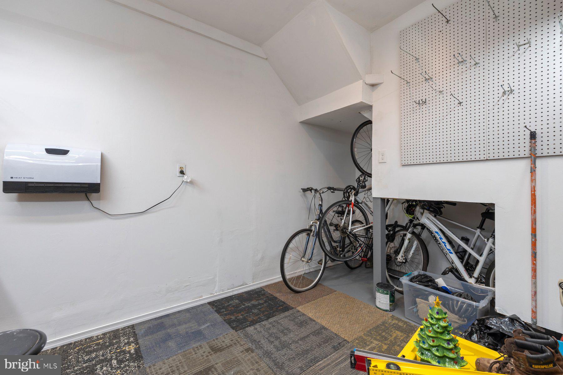 GARRETT PARK ESTATES - Residential