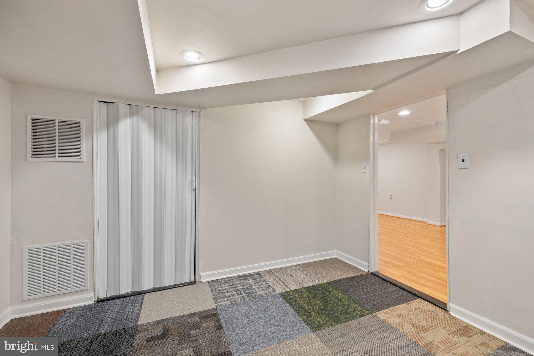 GARRETT PARK ESTATES - Residential