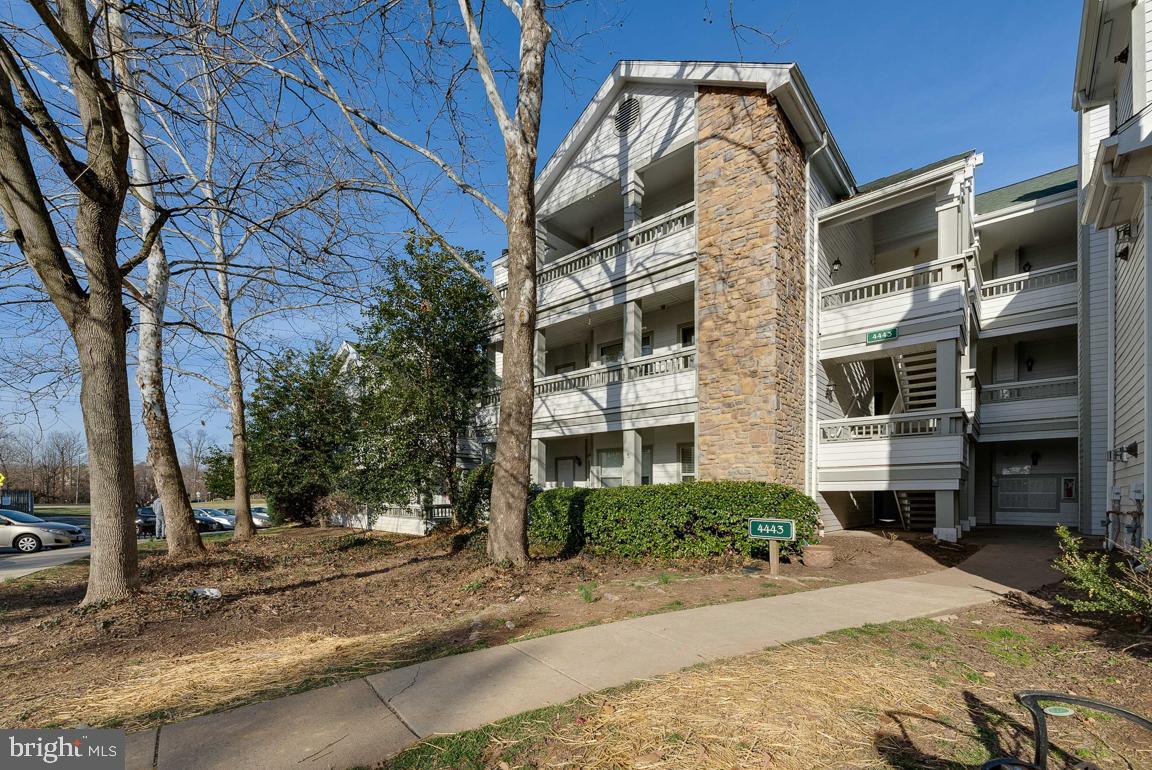 STONECROFT CONDO - Residential