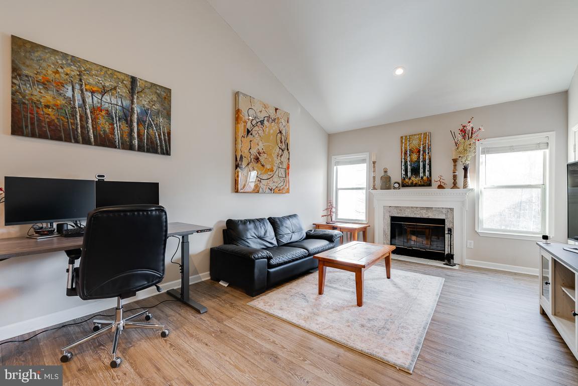 STONECROFT CONDO - Residential