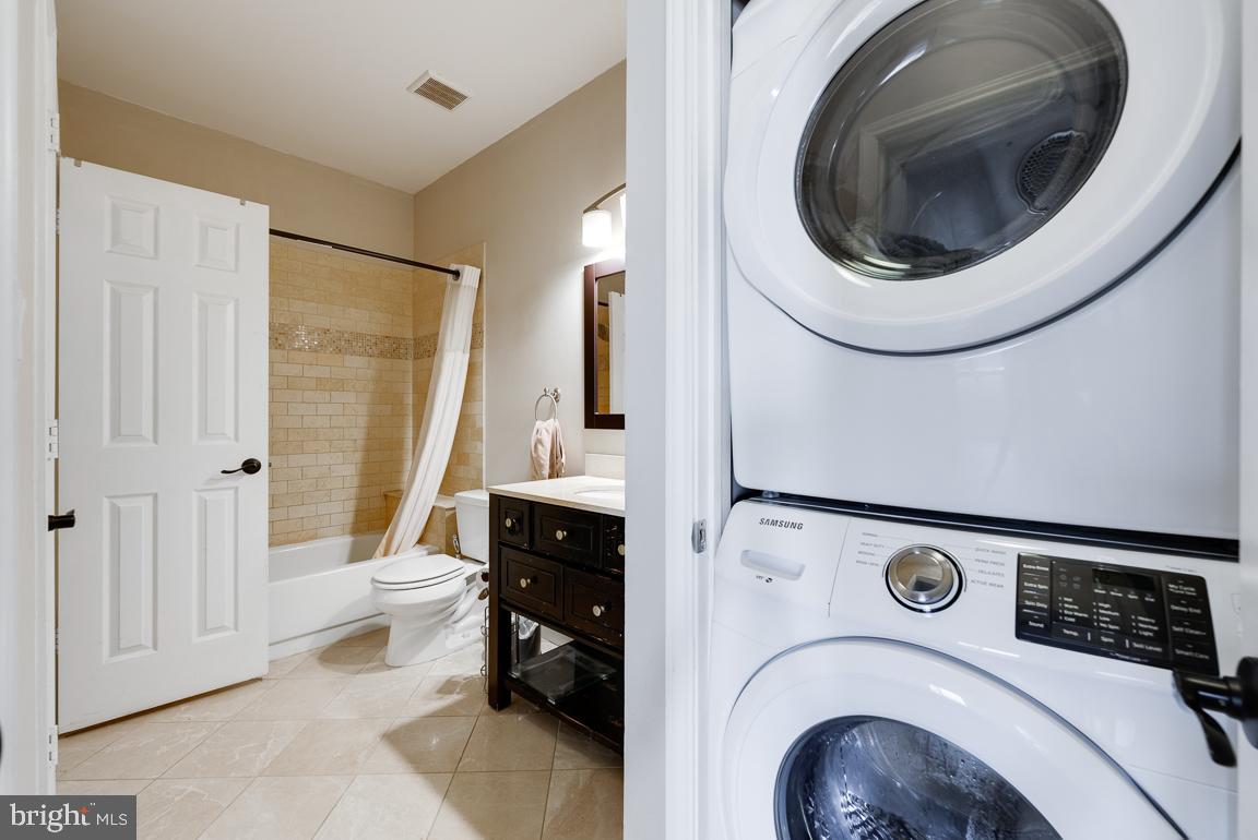 STONECROFT CONDO - Residential