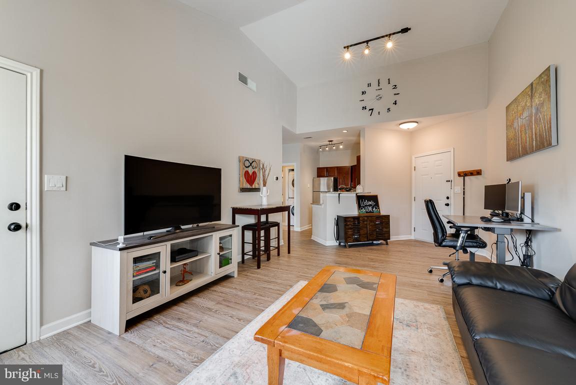 STONECROFT CONDO - Residential