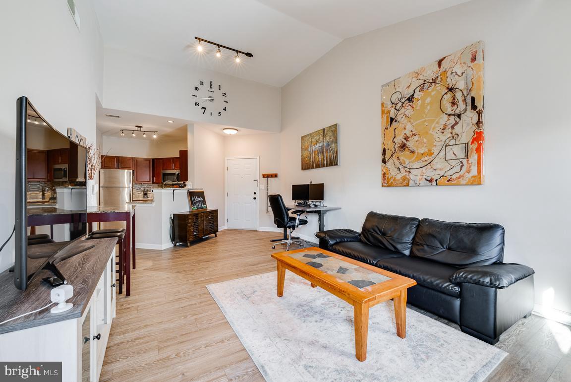 STONECROFT CONDO - Residential