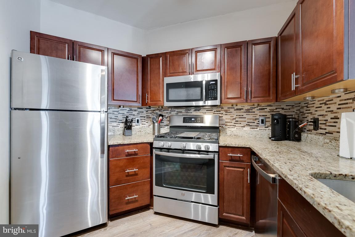 STONECROFT CONDO - Residential