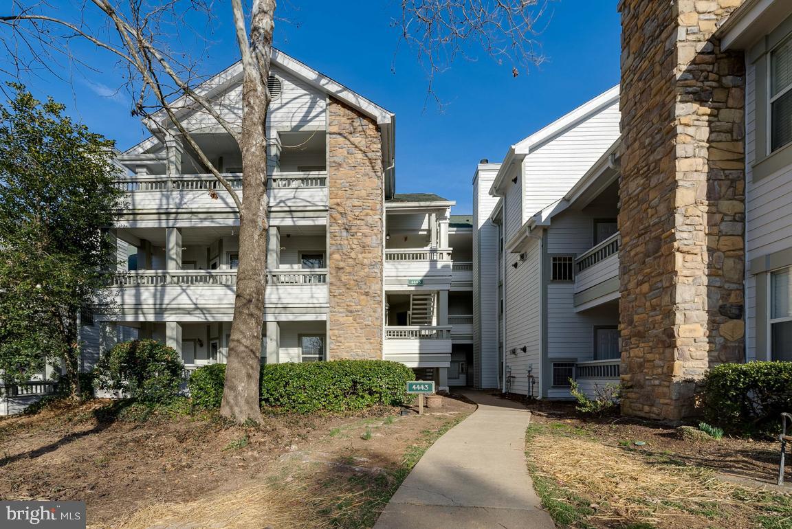 STONECROFT CONDO - Residential