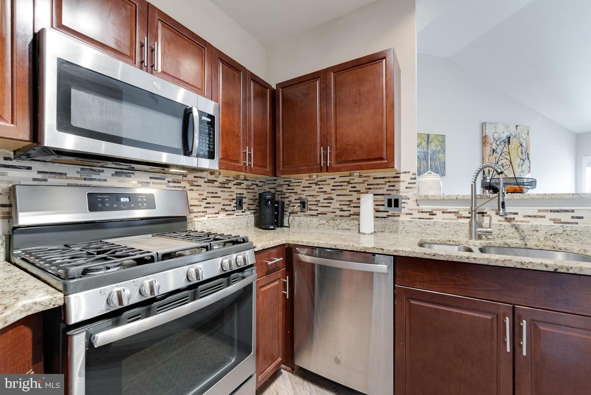 STONECROFT CONDO - Residential