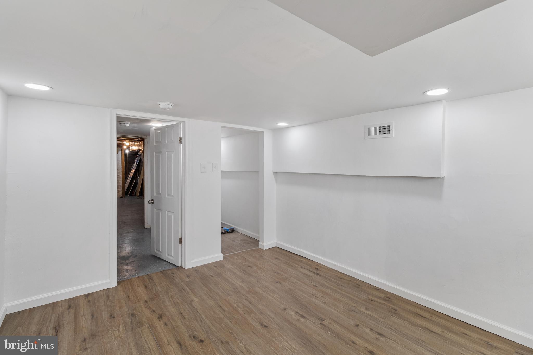 MILTON-MONTFORD - Residential