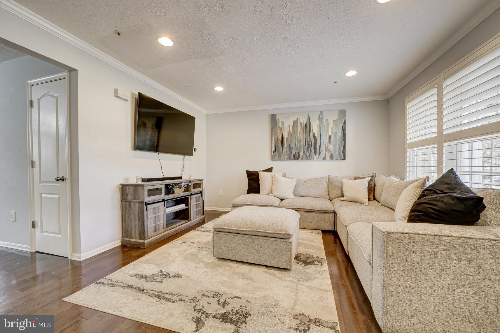 3206 FOREST RUN DRIVE