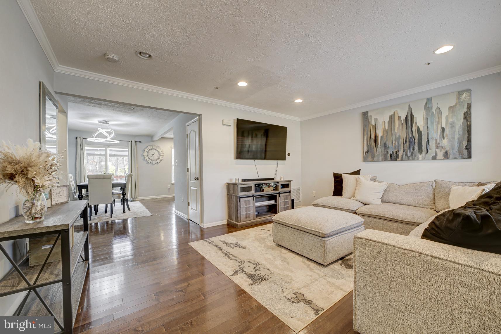 3206 FOREST RUN DRIVE