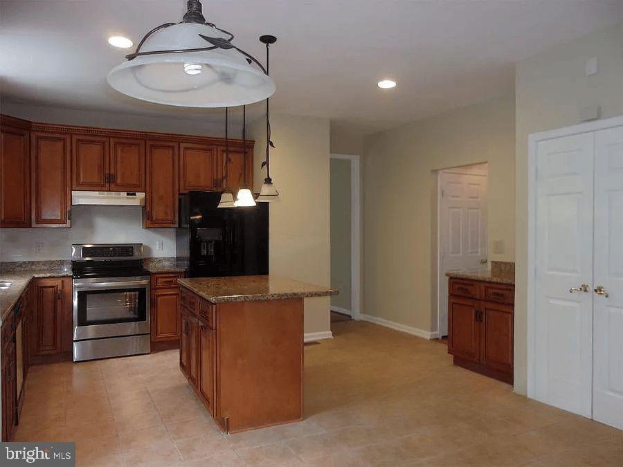 11406 FORT SARATOGA COURT