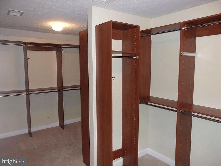 ARAGONA VILLAGE - Residential