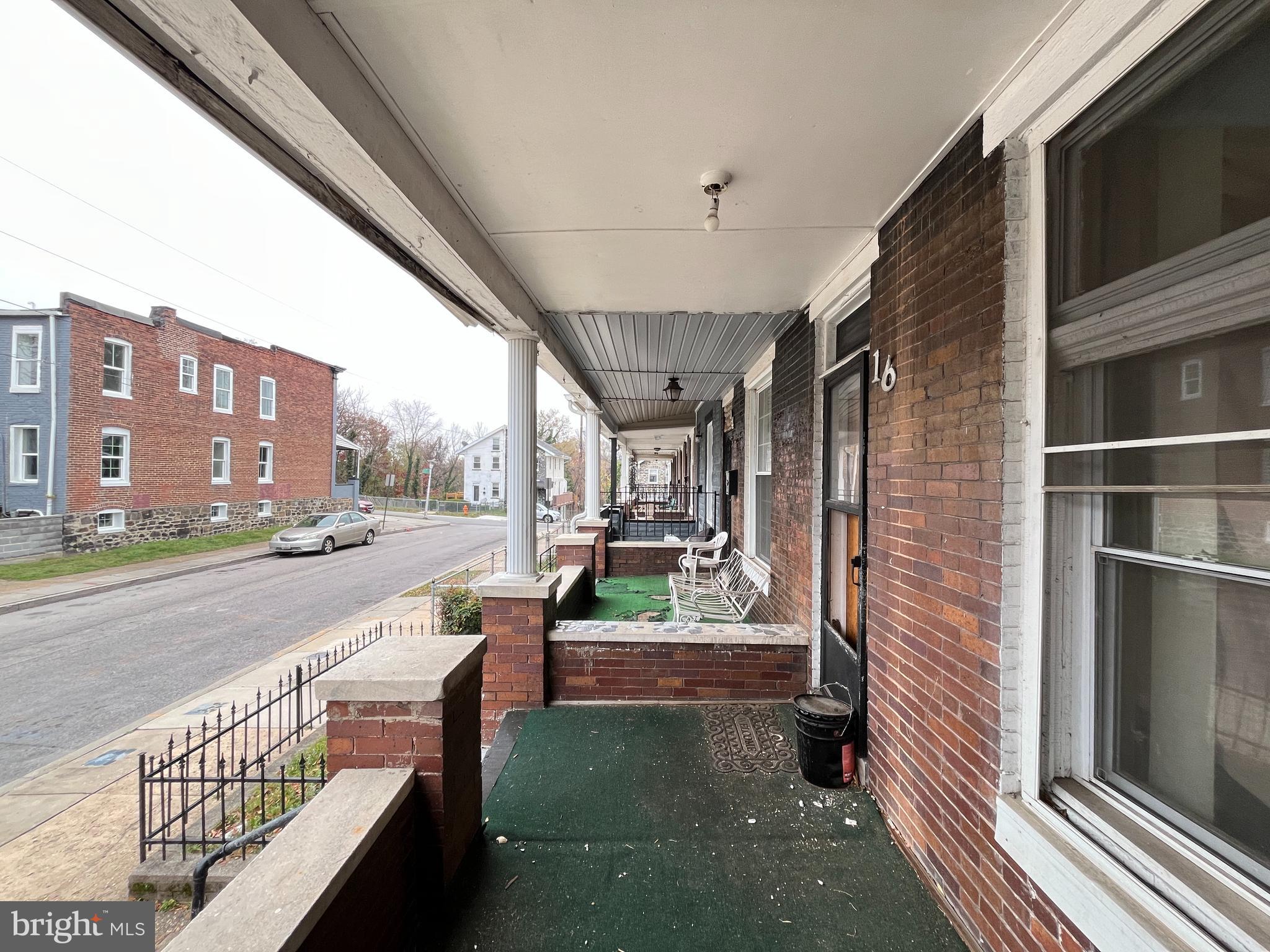 SHIPLEY HILL - Residential