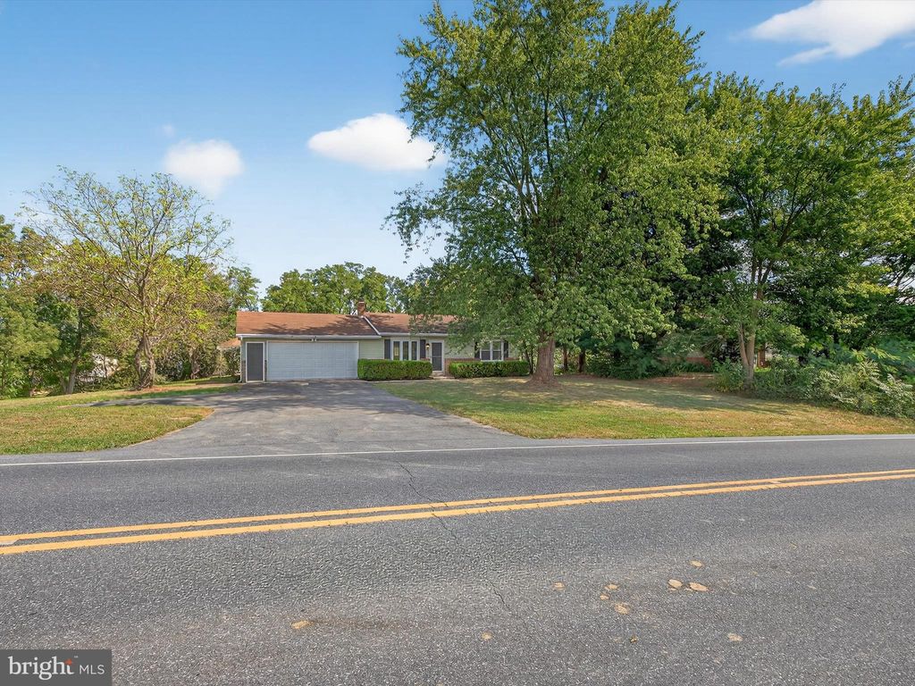 Photo of 351 N Colebrook Road, MANHEIM, PA 17545 (MLS # PALA2075848)