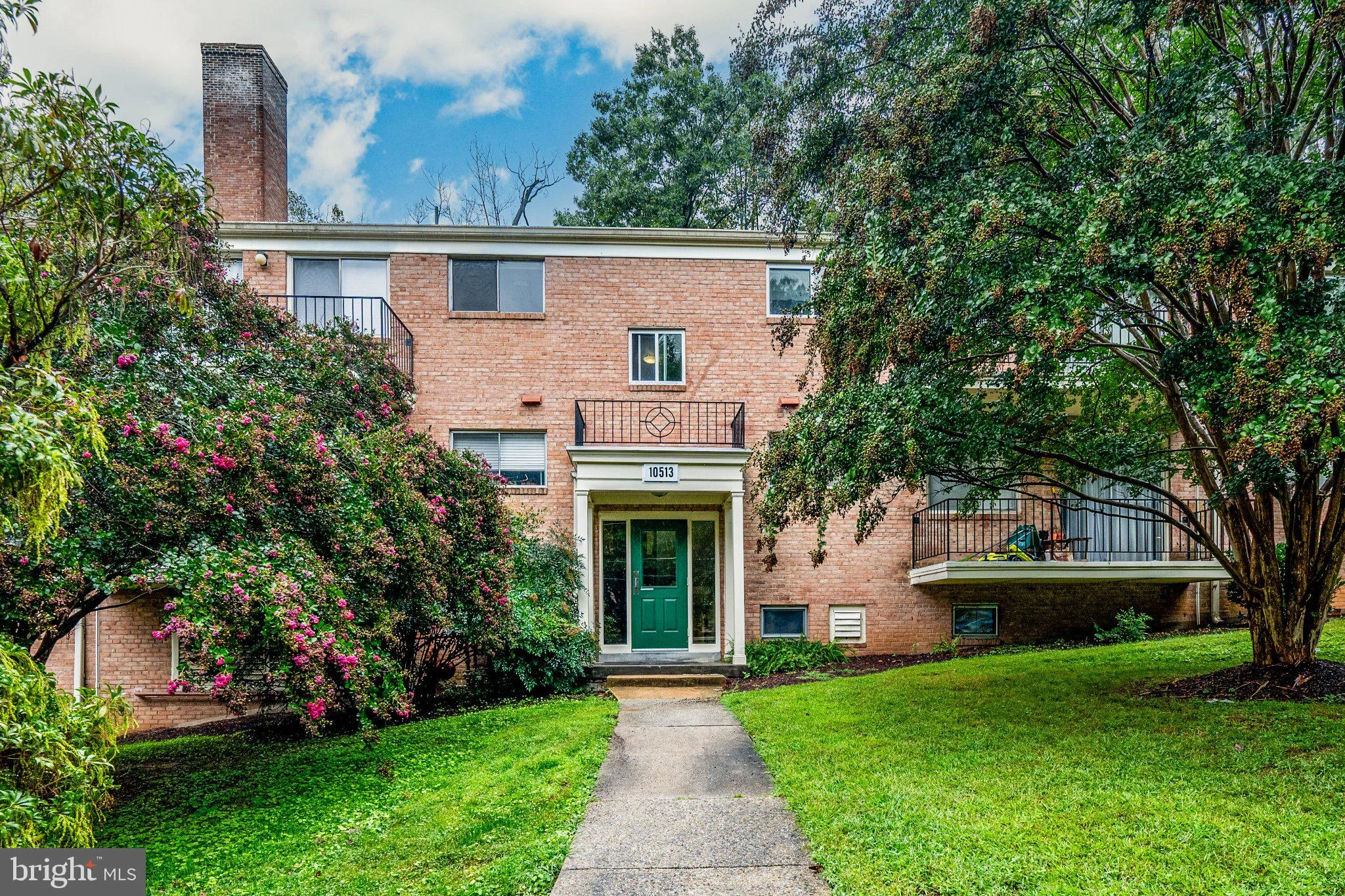 10513 Weymouth Street Unit 202, Bethesda, MD 20814