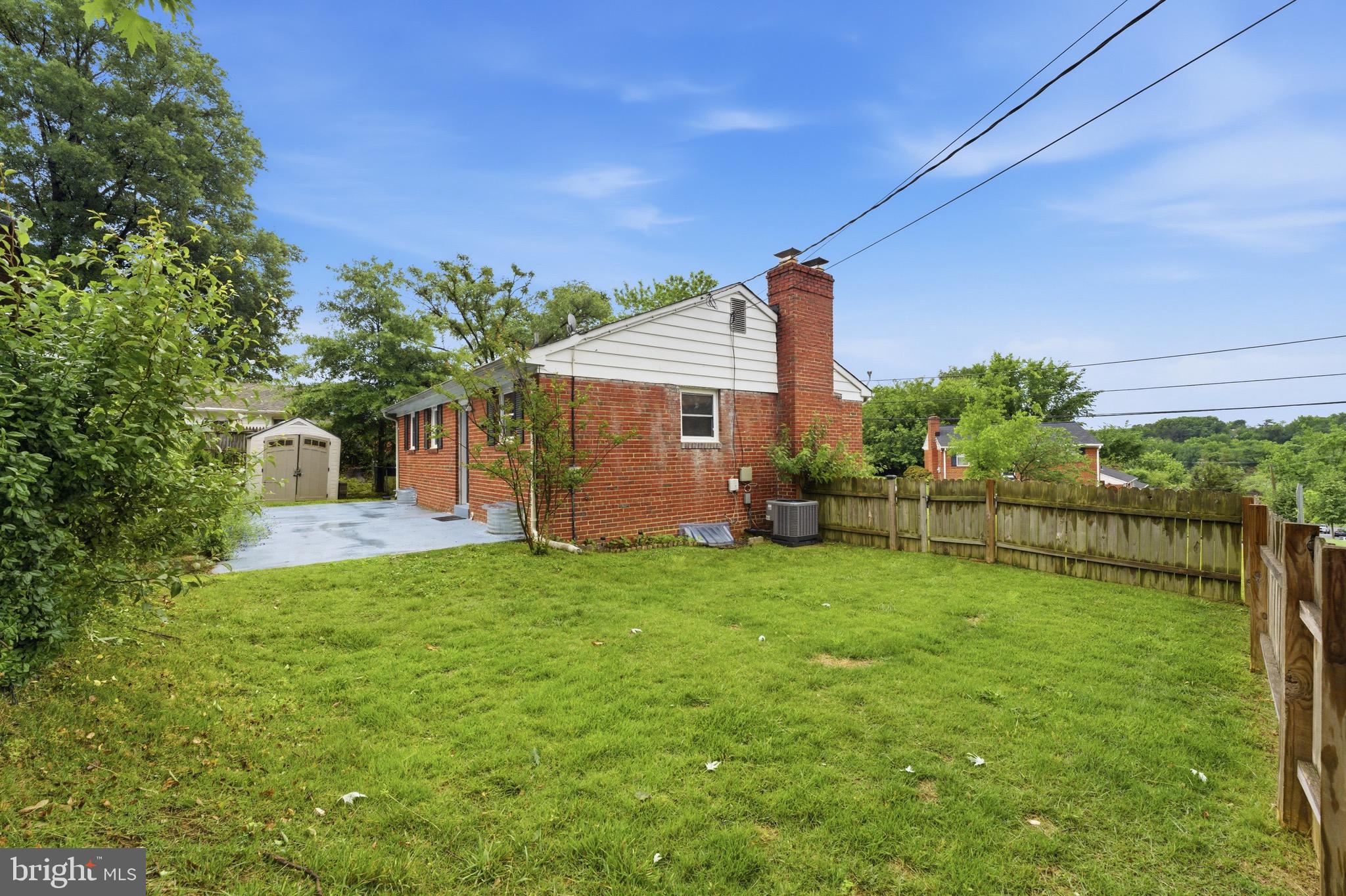 WOODLAWN - Residential