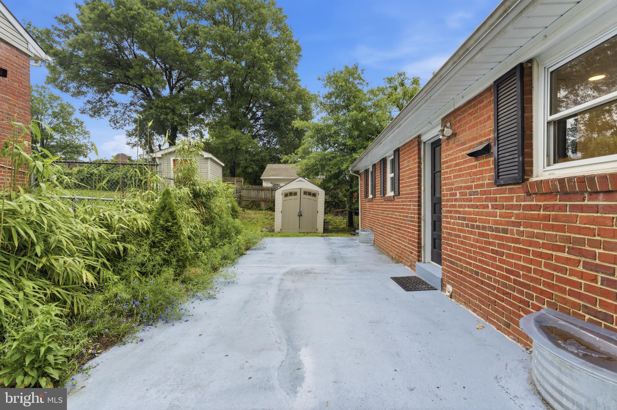 WOODLAWN - Residential