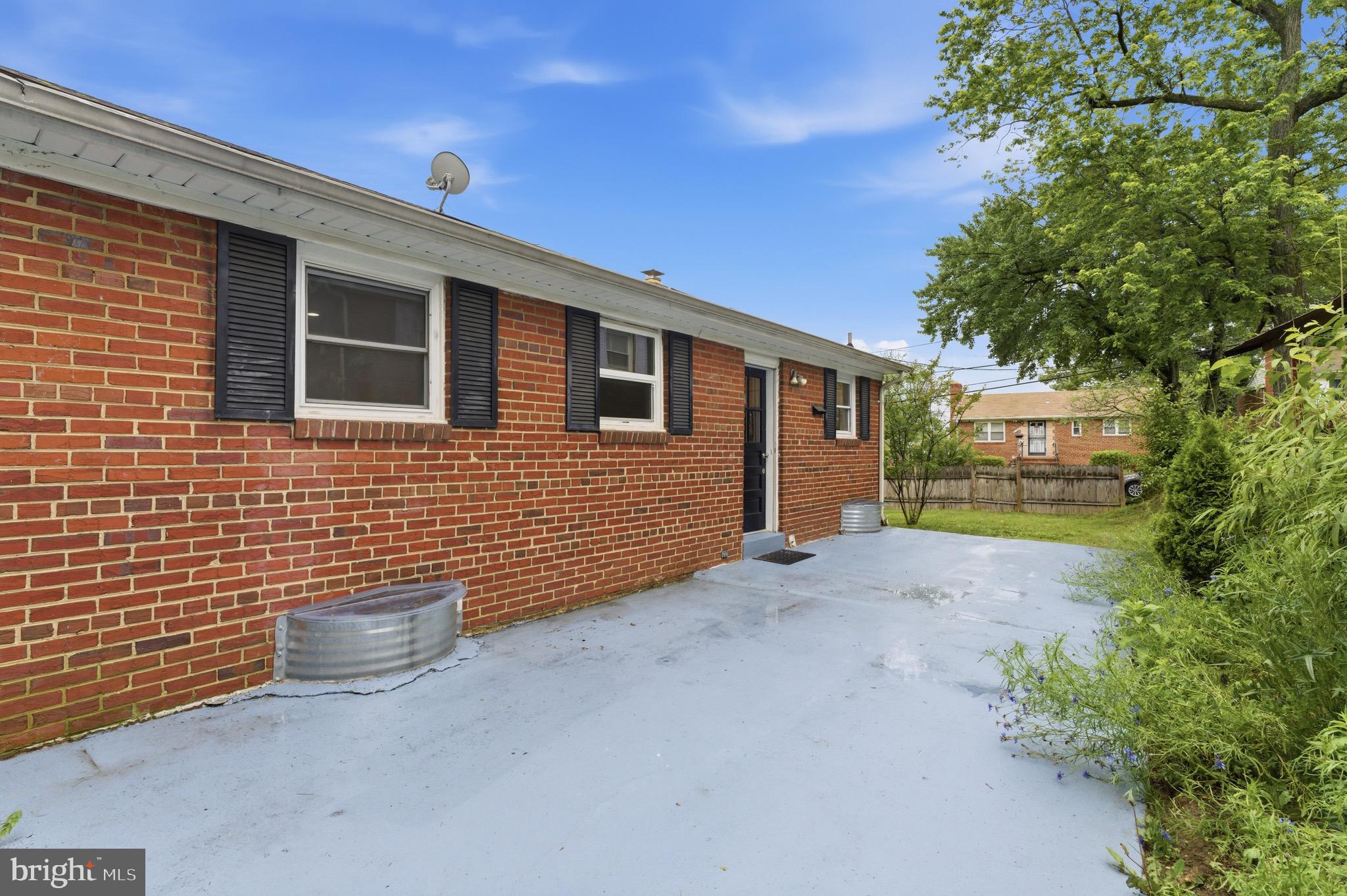 WOODLAWN - Residential