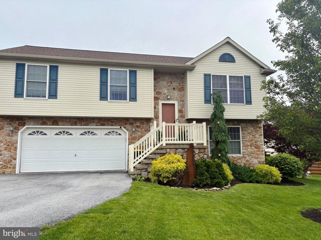 Photo of 21 Georgie Lane, RICHLAND, PA 17087 (MLS # PALN2020550)