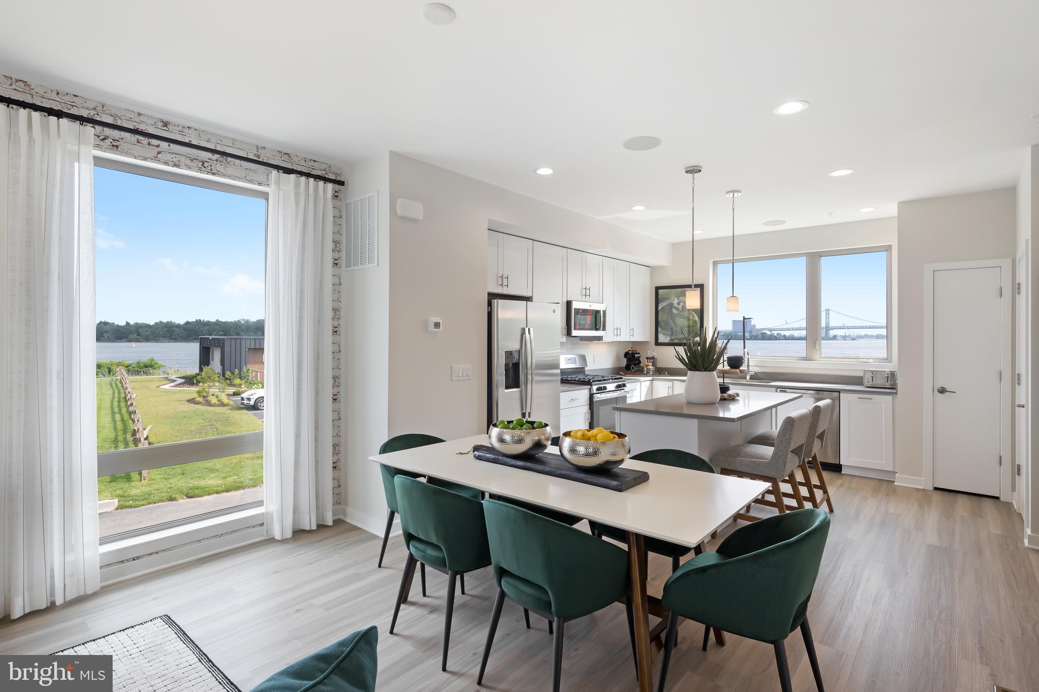NORTHBANK - Residential