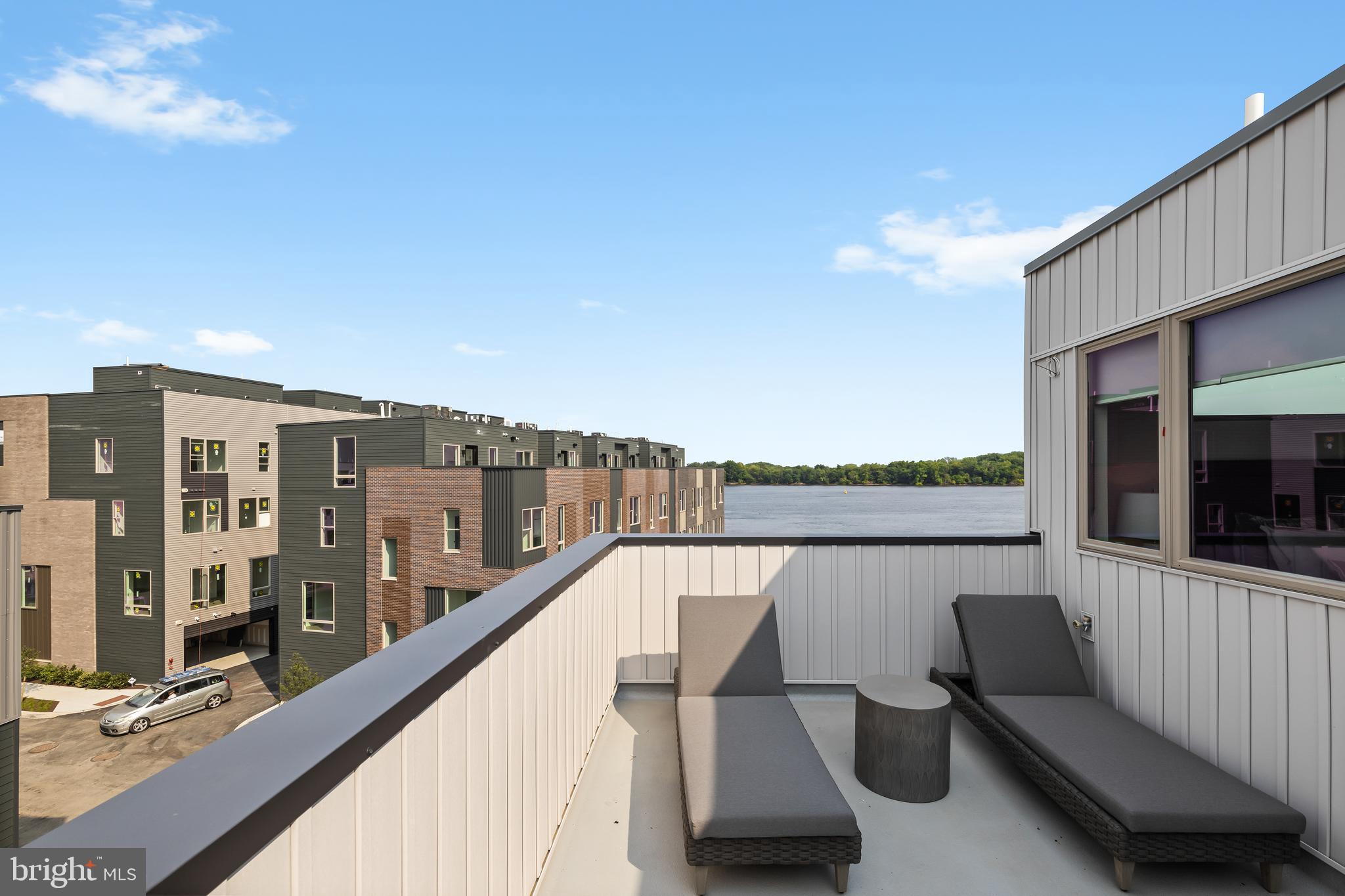 NORTHBANK - Residential