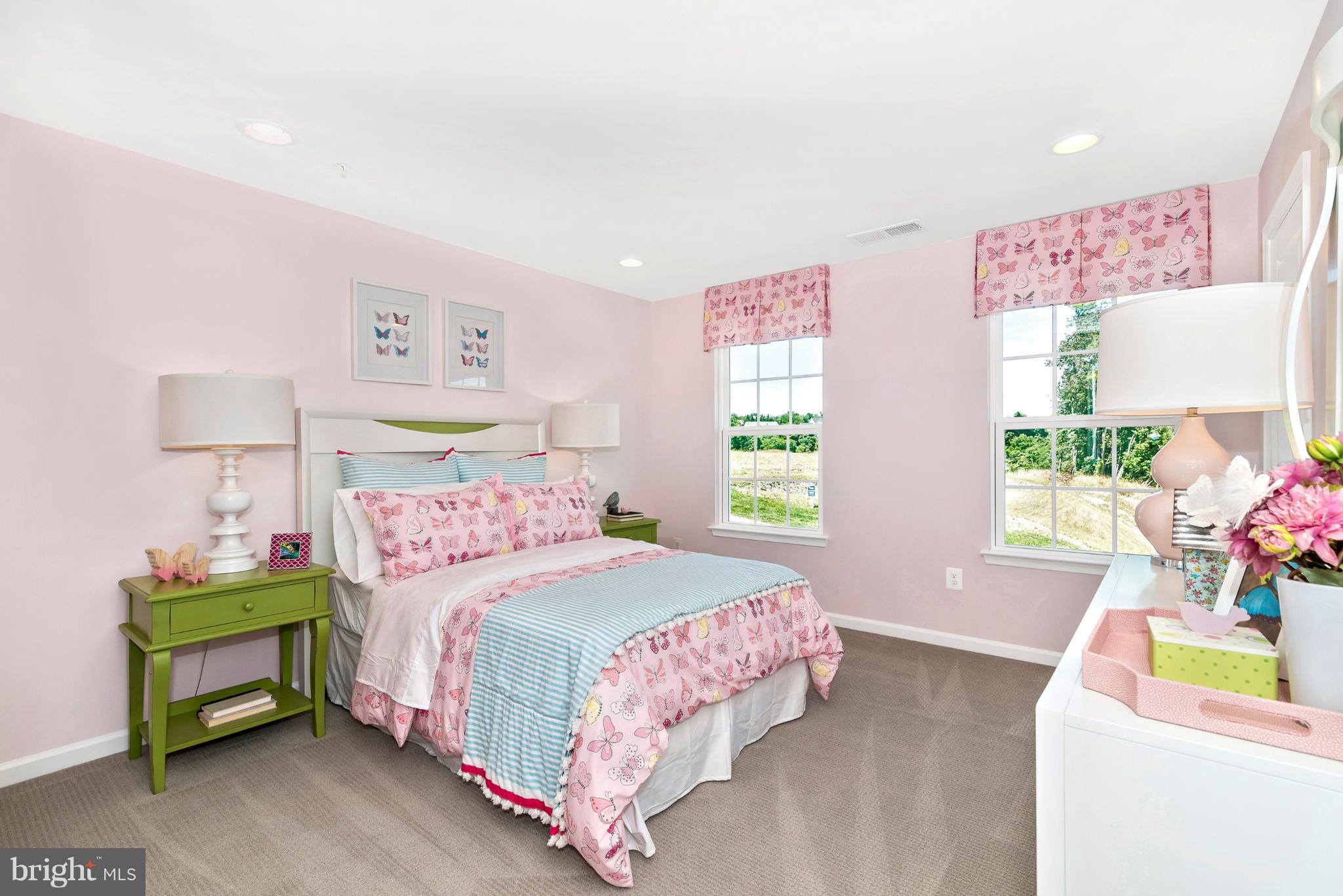 REYNOLD'S OVERLOOK - Residential