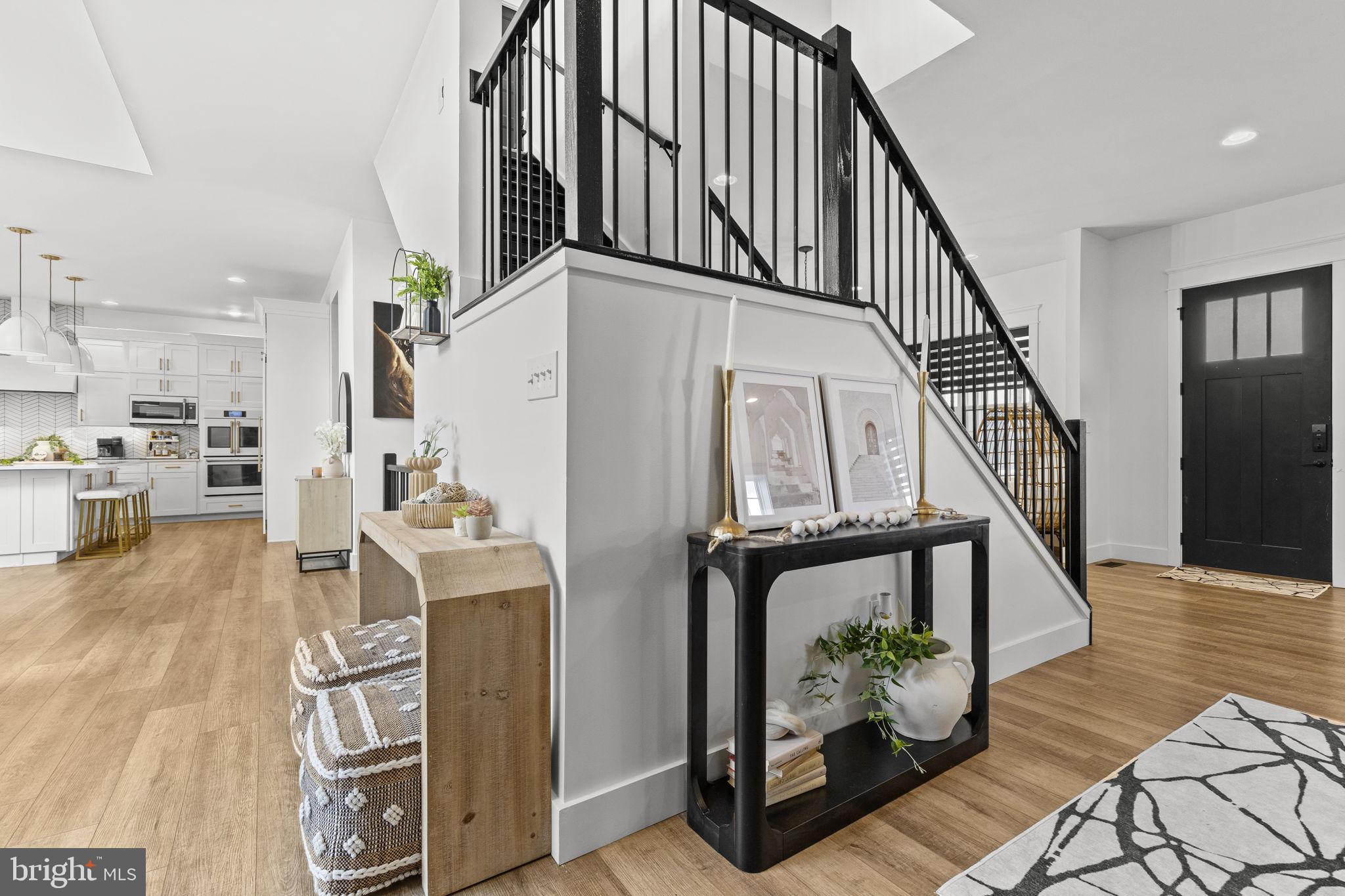 FREEDOM COURT - Residential