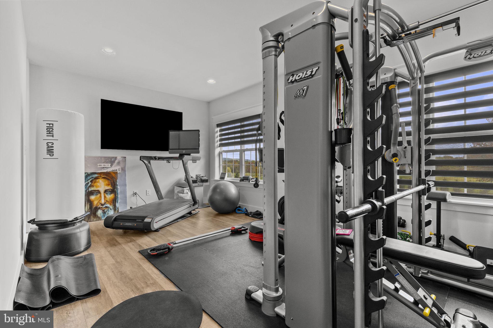 FREEDOM COURT - Residential