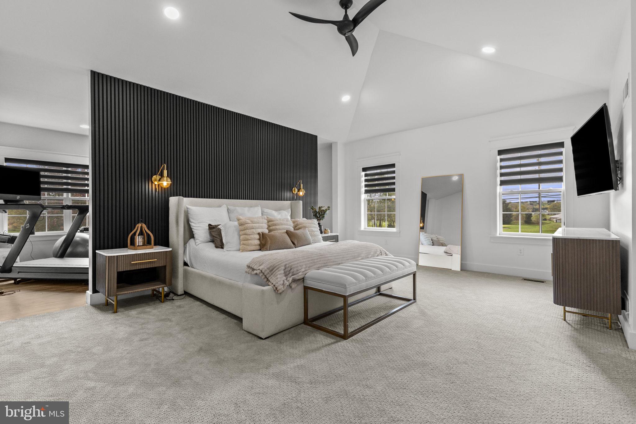 FREEDOM COURT - Residential