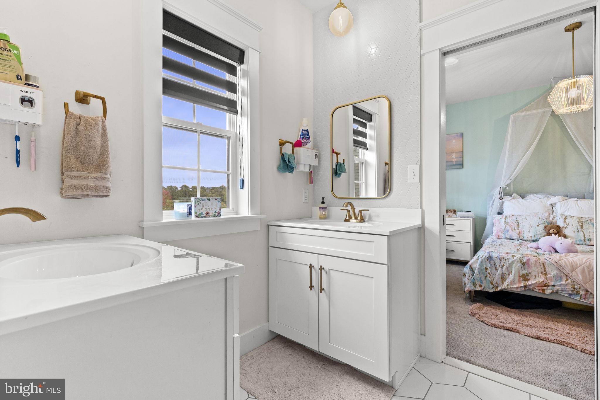 FREEDOM COURT - Residential