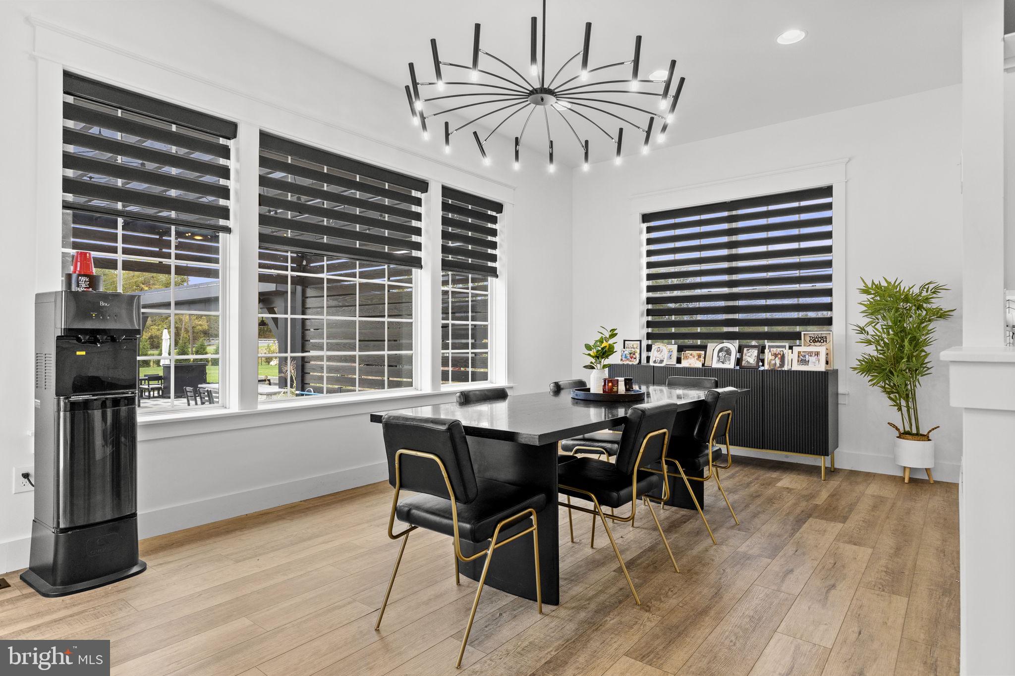 FREEDOM COURT - Residential