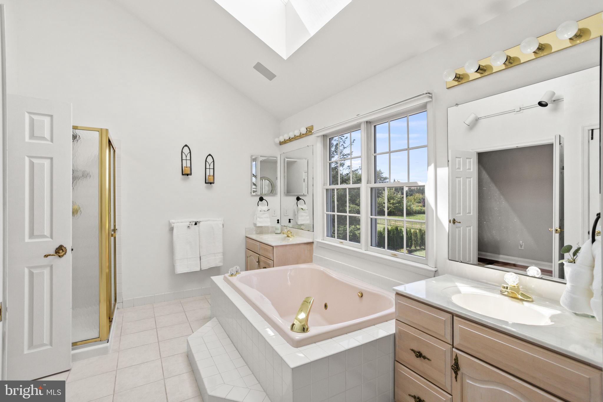 NORTHAMPTON HUNT - Residential