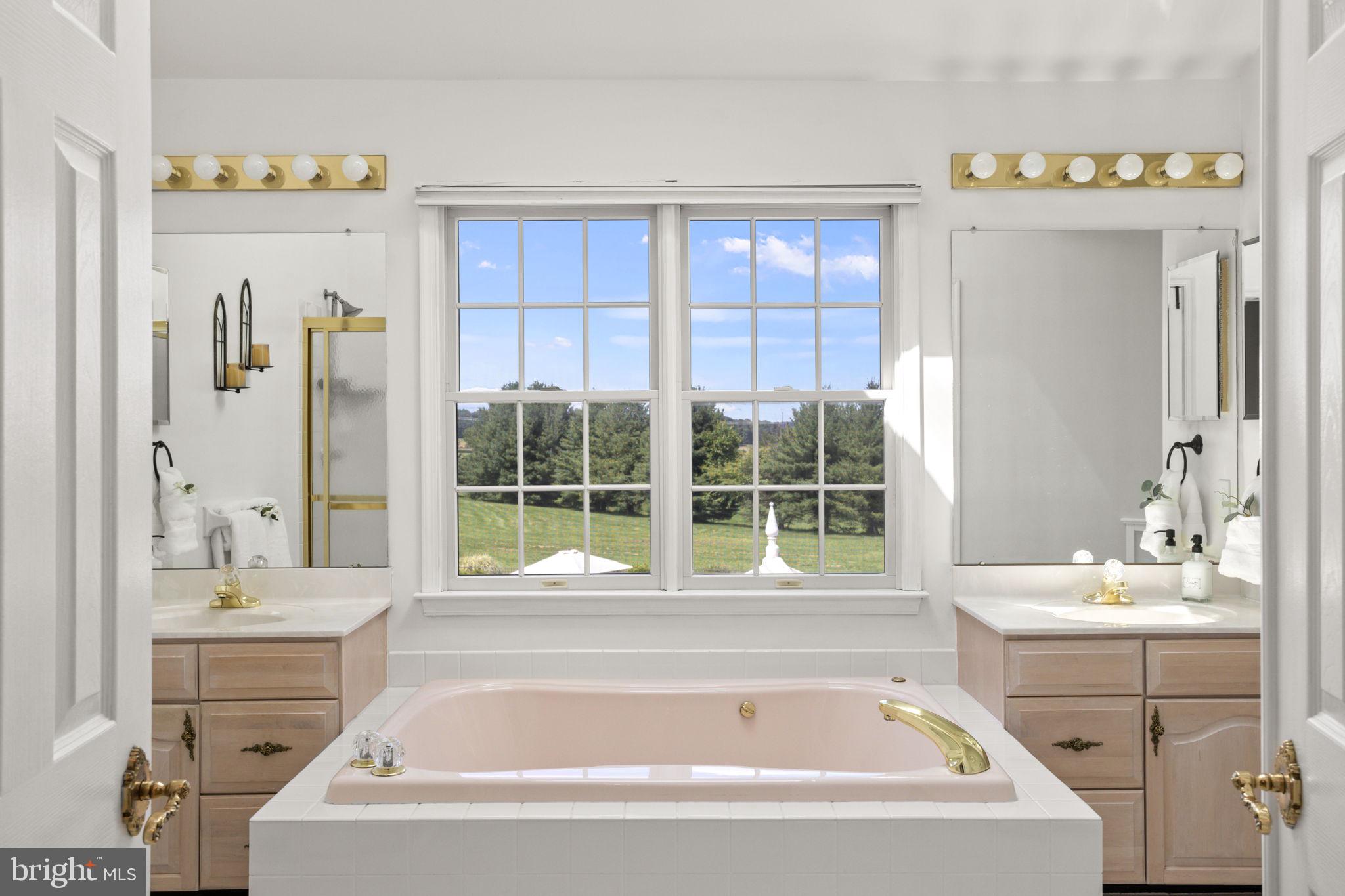 NORTHAMPTON HUNT - Residential