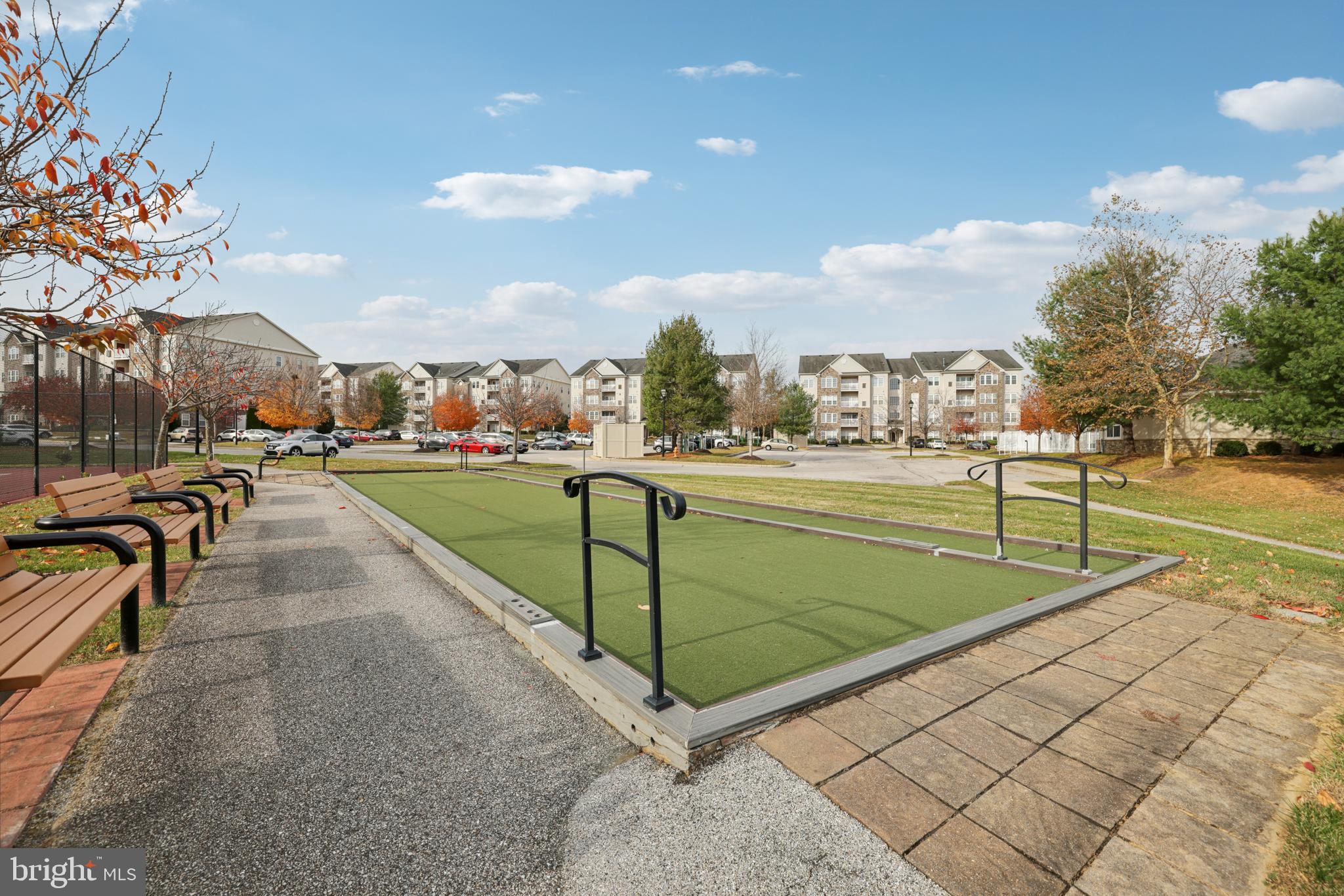 COURTYARDS AT WAVERLY WOODS - Residential