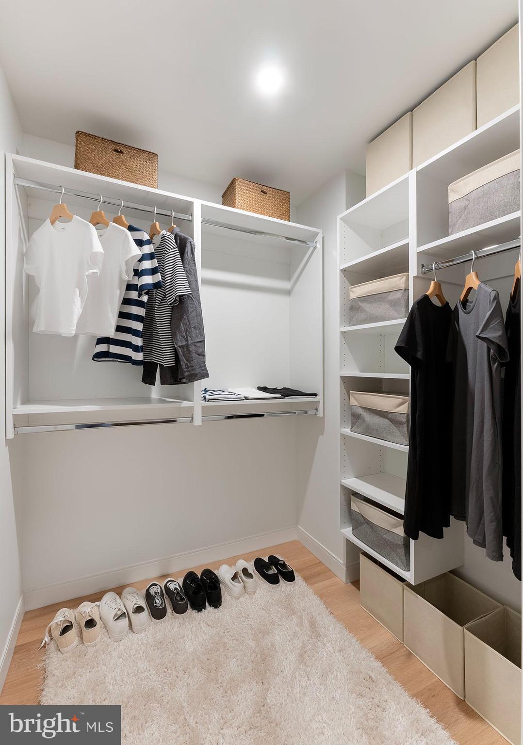 WASHINGTON SQ - Residential Lease