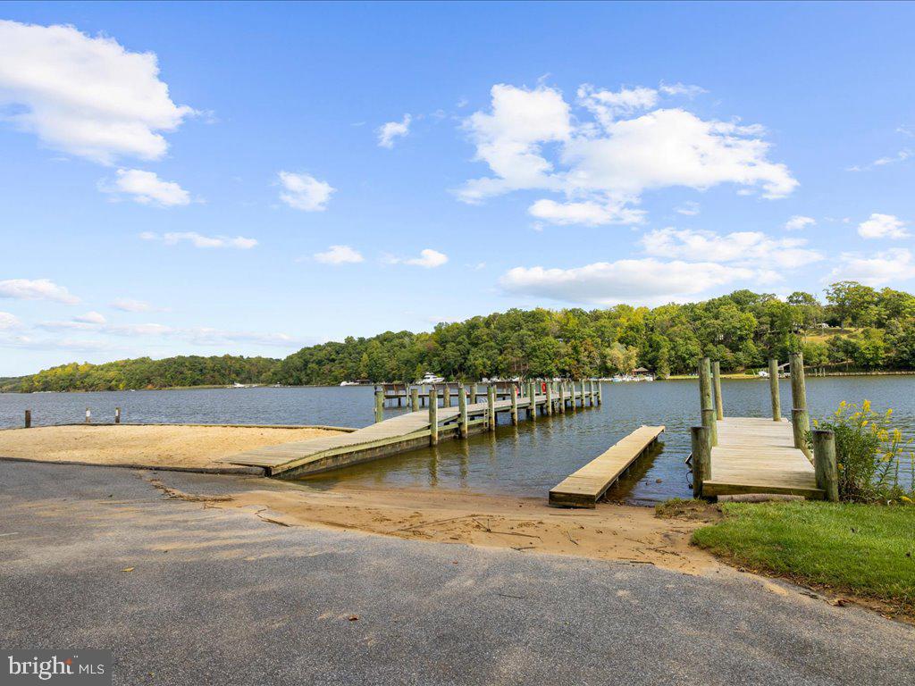 HARBOR HILLS - Residential