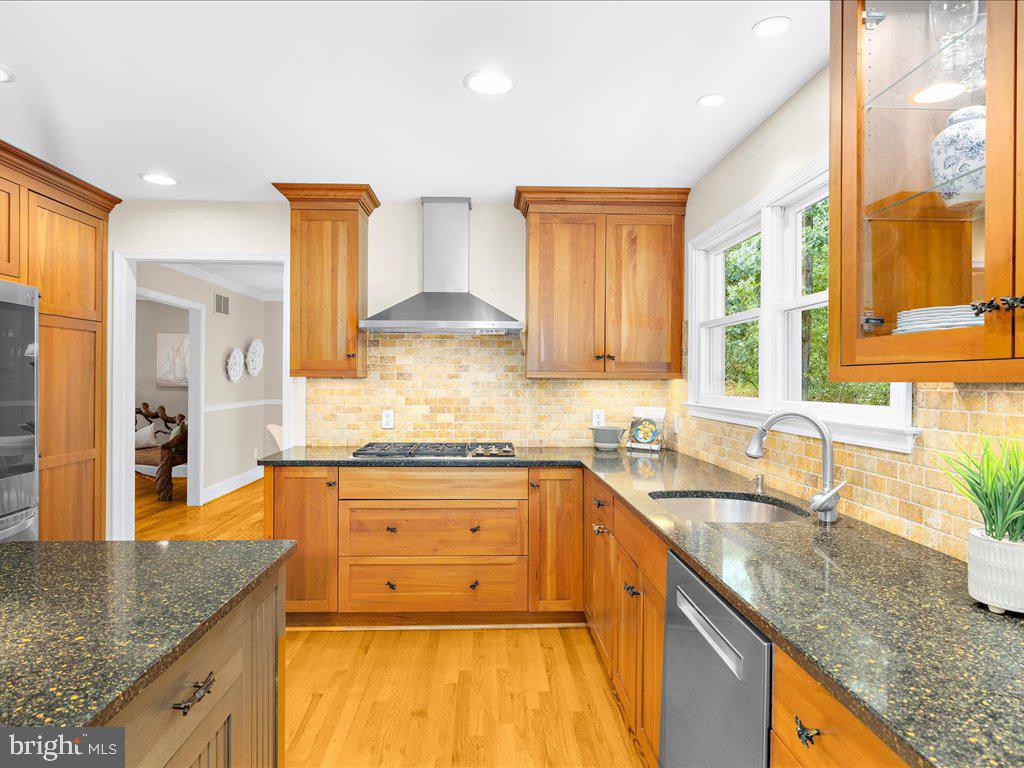 HARBOR HILLS - Residential