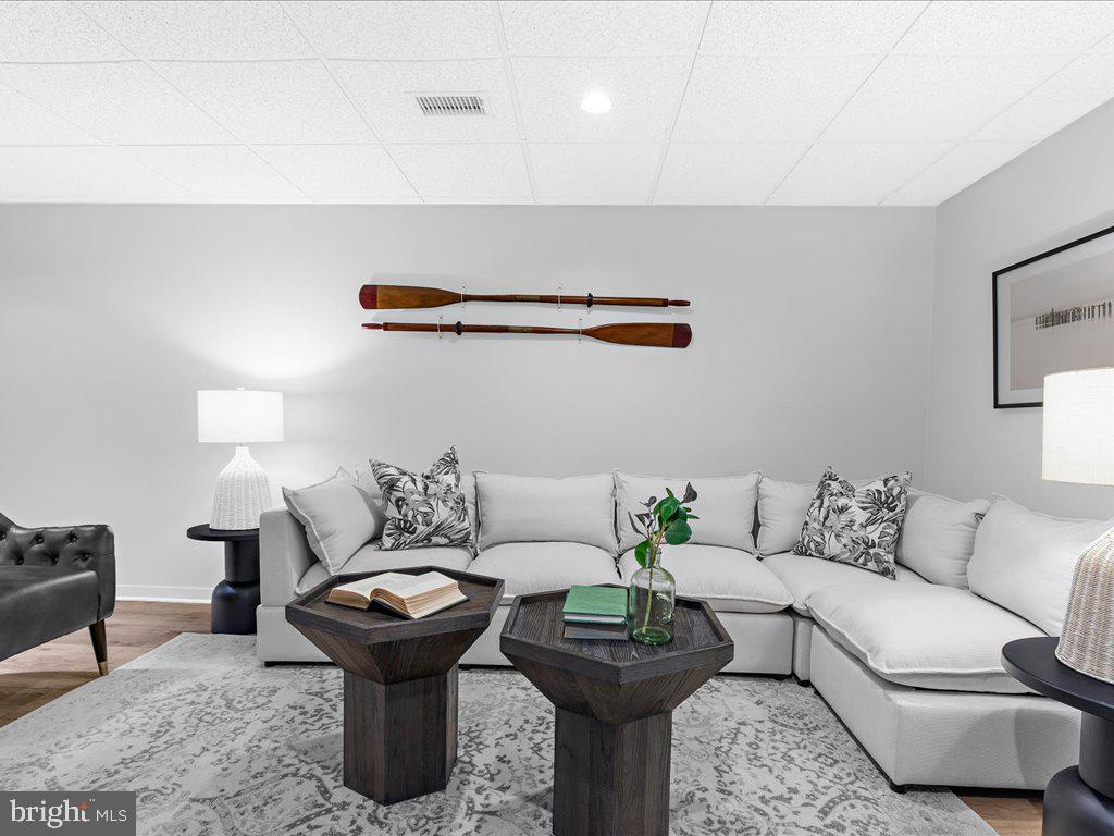 HARBOR HILLS - Residential