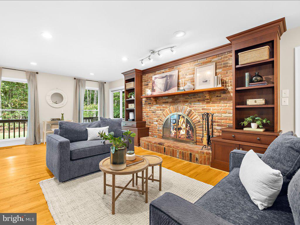 HARBOR HILLS - Residential