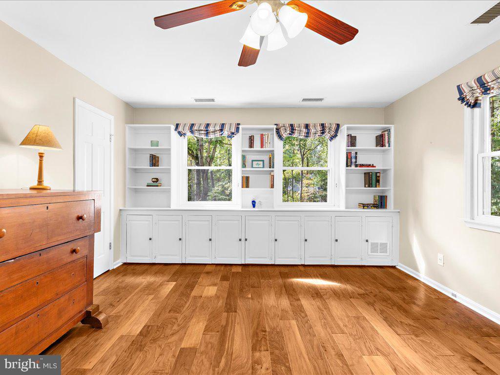 HARBOR HILLS - Residential