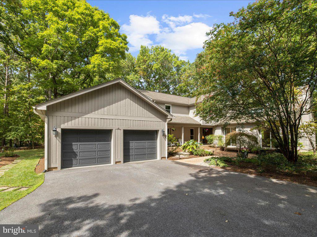 HARBOR HILLS - Residential