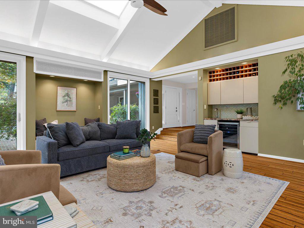 HARBOR HILLS - Residential