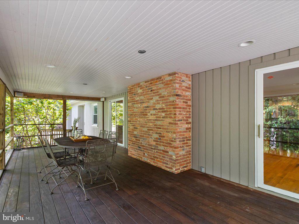 HARBOR HILLS - Residential