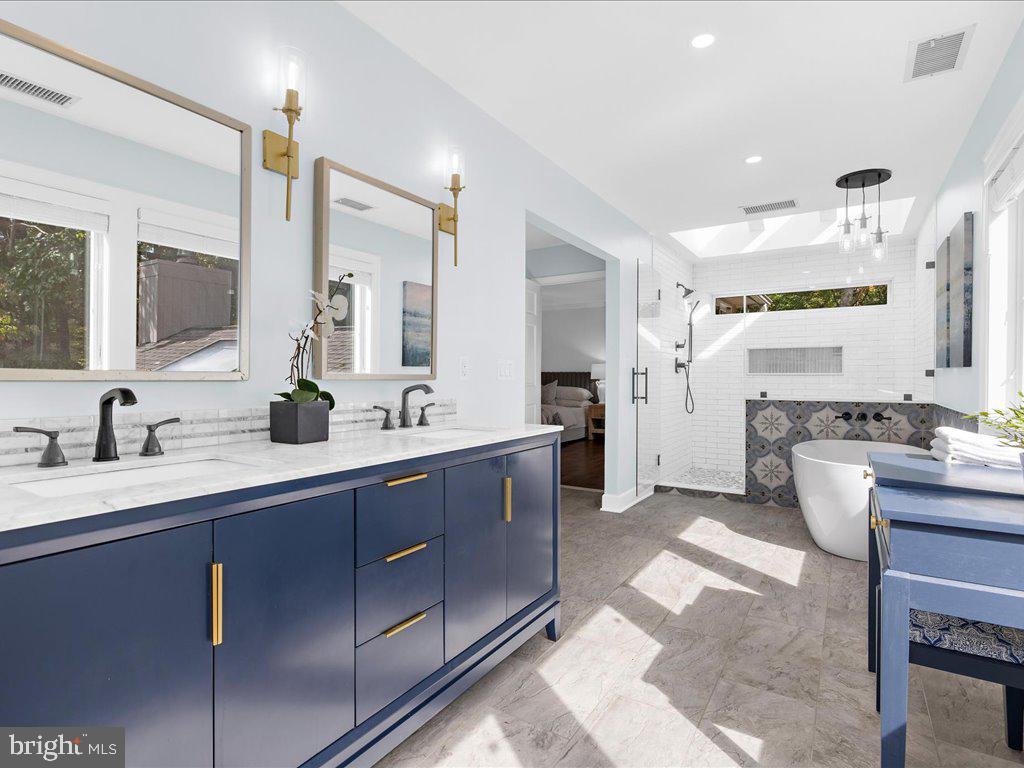 HARBOR HILLS - Residential