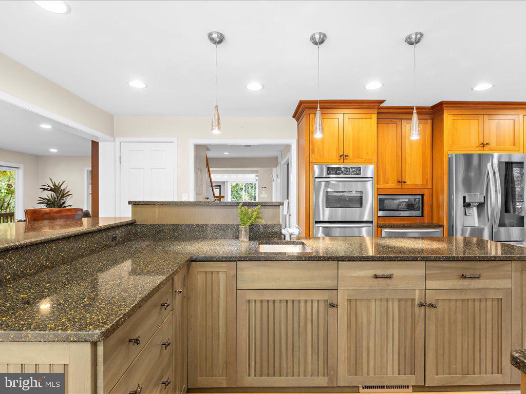 HARBOR HILLS - Residential