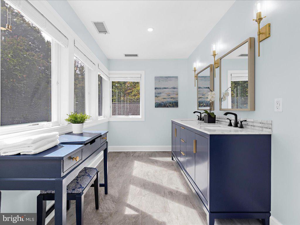 HARBOR HILLS - Residential