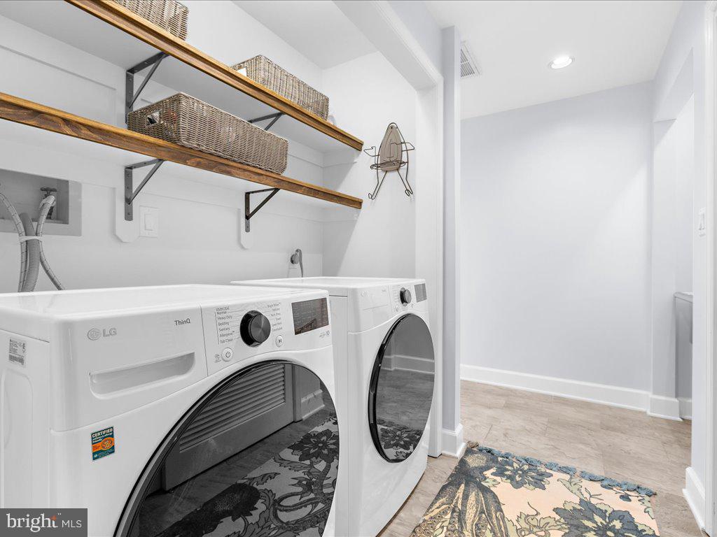 HARBOR HILLS - Residential