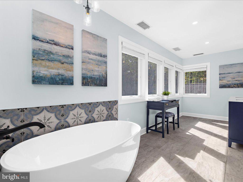 HARBOR HILLS - Residential