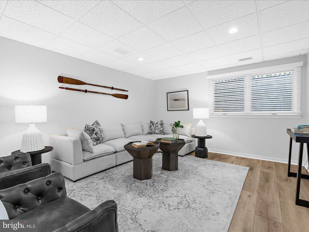 HARBOR HILLS - Residential